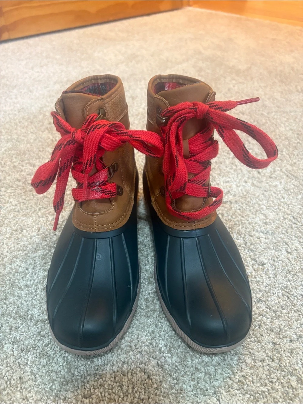 Maurices Size 7 Flannel Line Duck Boots